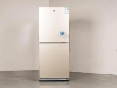 冰箱后背板里面都有发泡剂吗？苏州冰箱维修