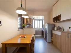 新买的冰箱两侧发热