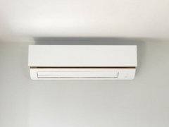 空调加完氟第二天就不凉了