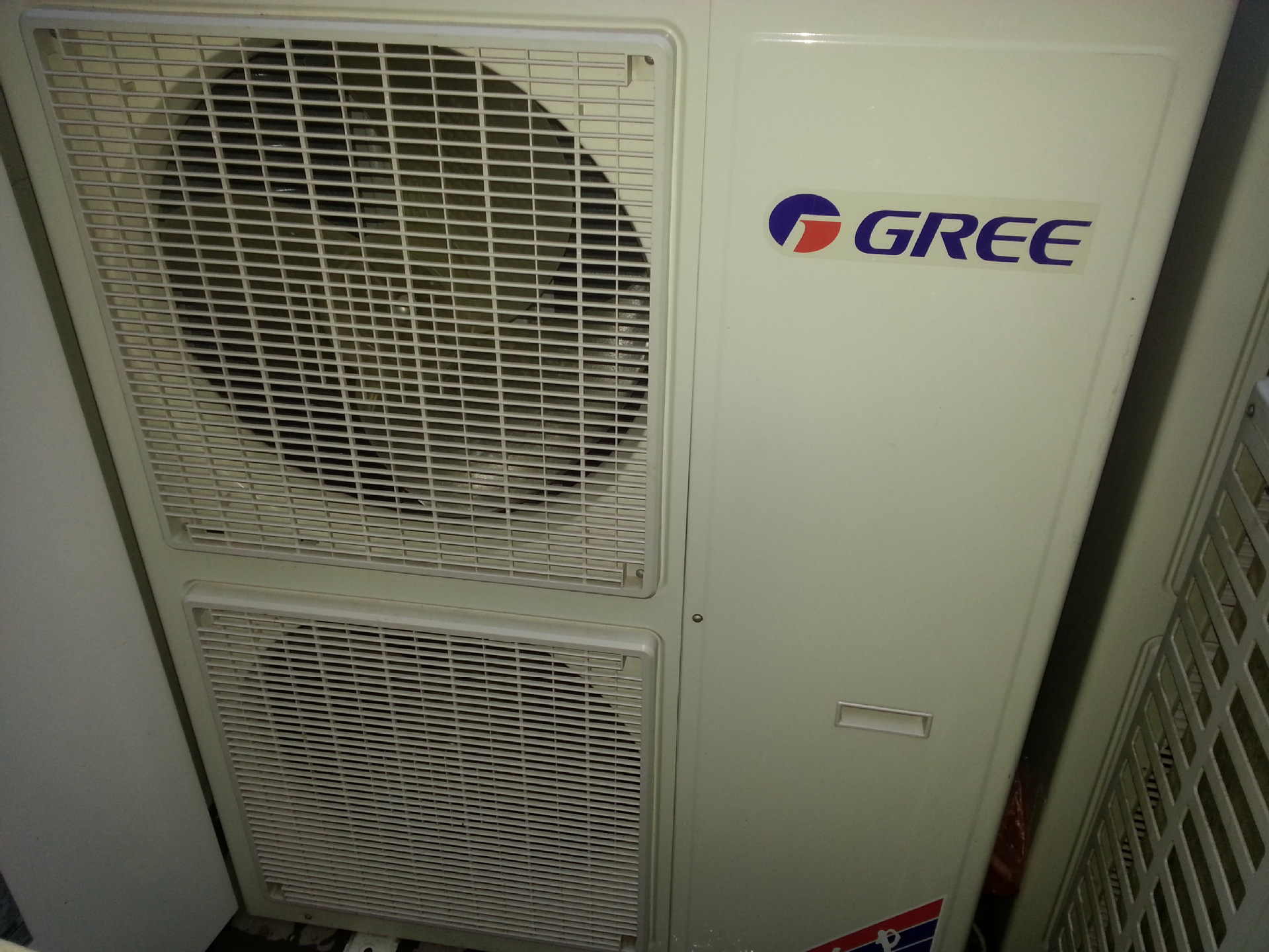 格力风管机显示e2