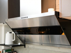 油烟机灯不亮了也不转了