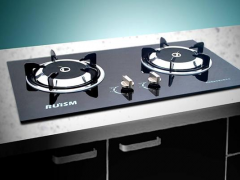 燃气灶左边打不着火,右边正常打火是什么原因