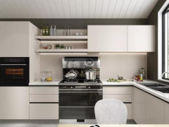 燃气灶小火调大火发出响声怎么回事