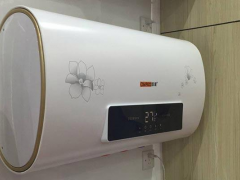 热水器显示e1能自己解决吗