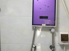 燃气热水器冷凝水滴水