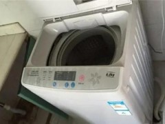 洗衣机按启动键滴一声不显示