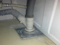 为什么洗衣机排水管过滤器大量水