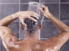 洗澡的热水器好好的不通电了是什么情况