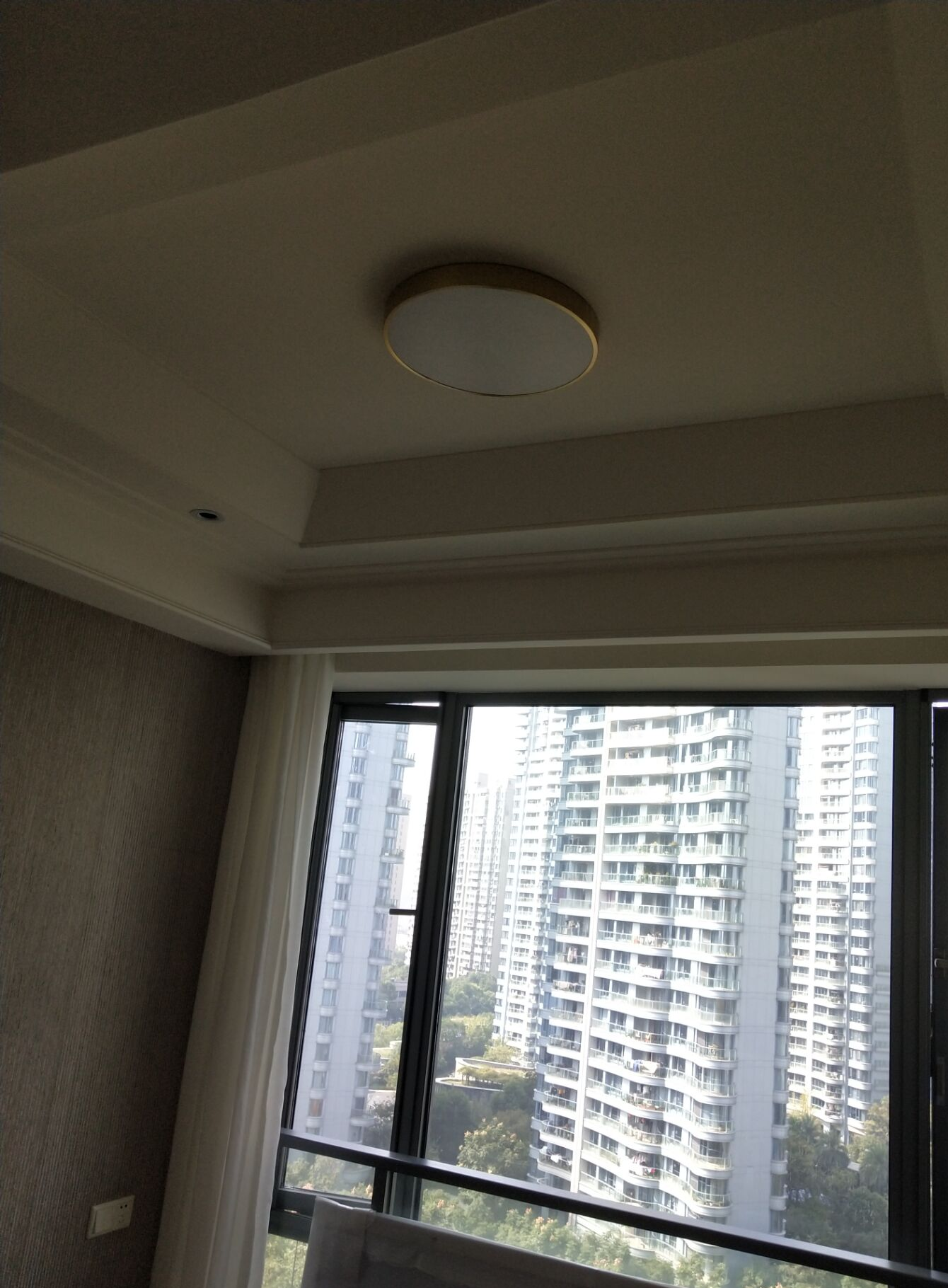 墙里面热水管漏水怎么办